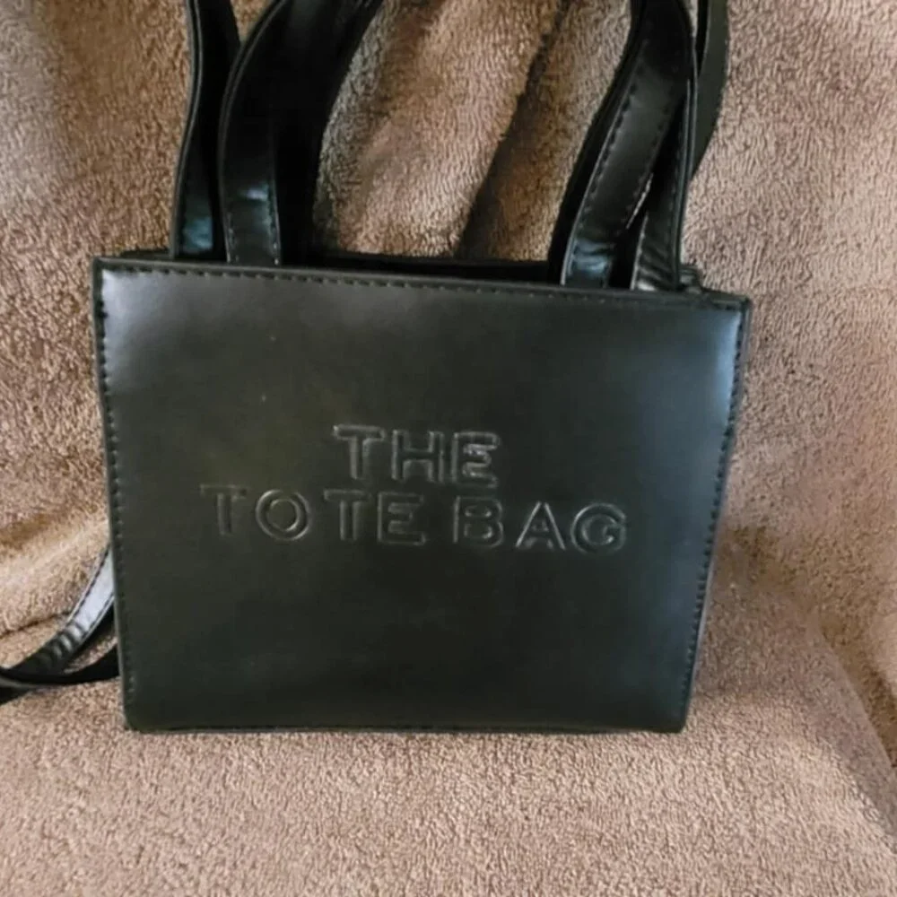 The Tote Bag - Picture 1 of 5